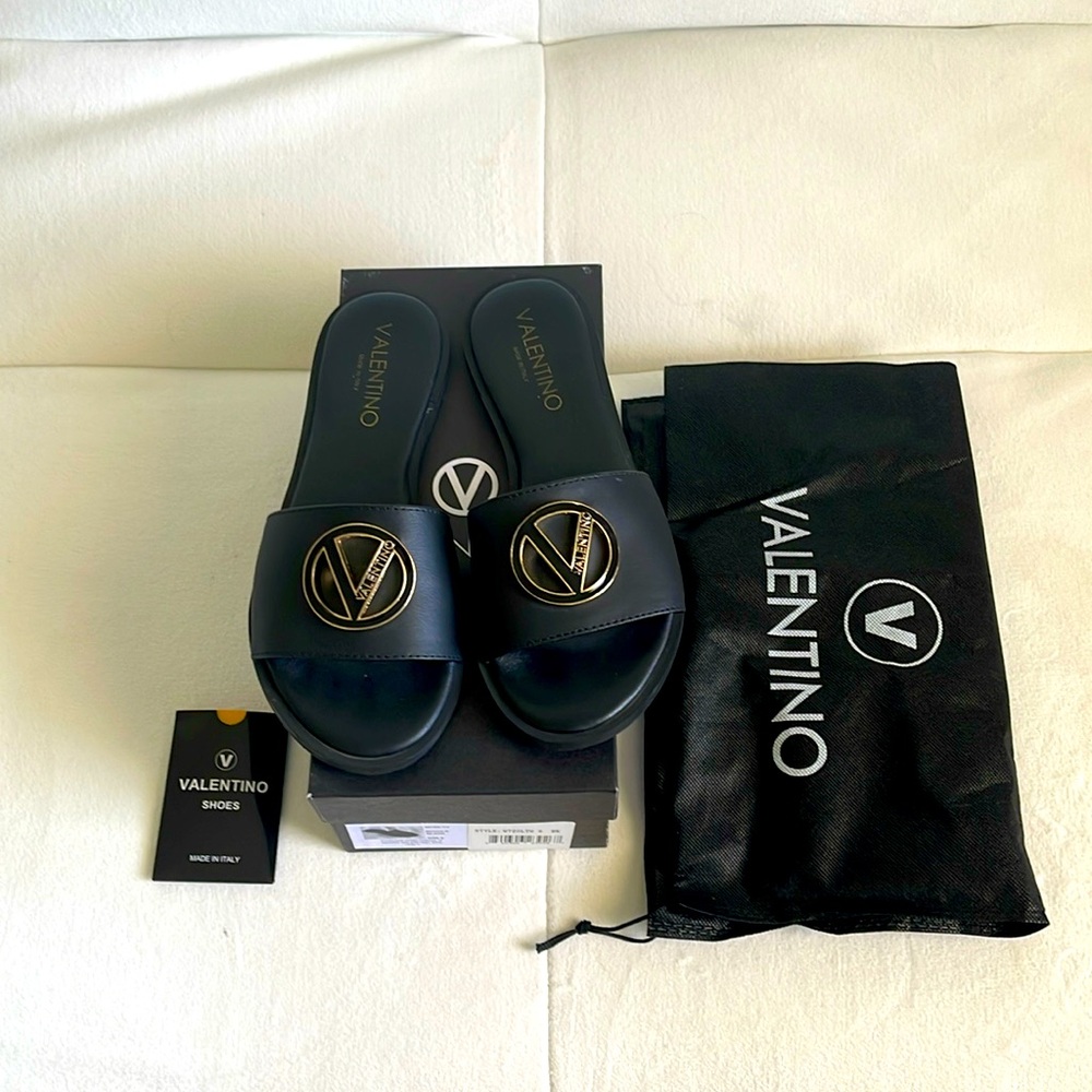 Valentino flats
